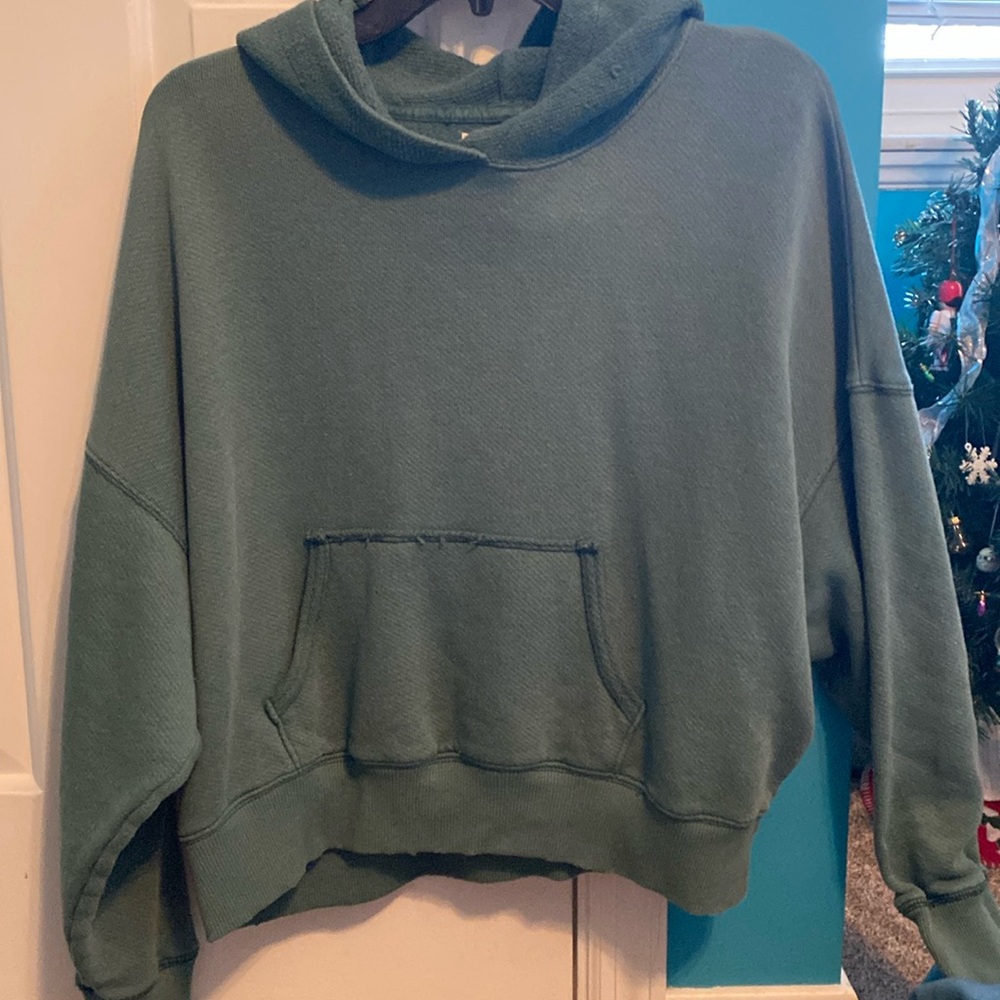 American Eagle medium hoodie, worn twice, great condition.